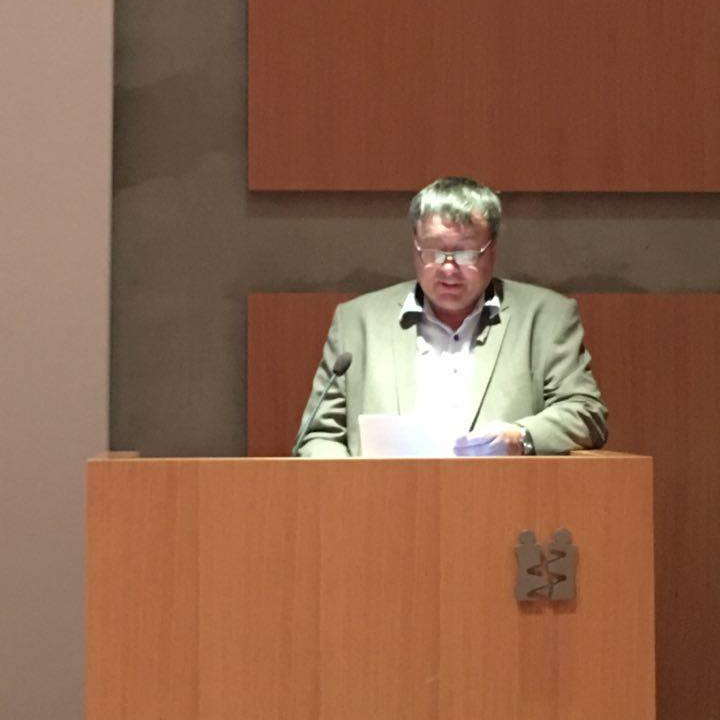 Sigfús Bjarnason einhverfupabbi - Hendiði honum út