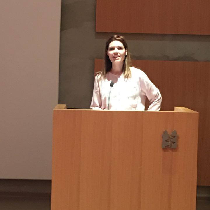 Ásta Birna Ólafsdóttir, formaður stjórnar Einhverfusamtakanna setti málþingið