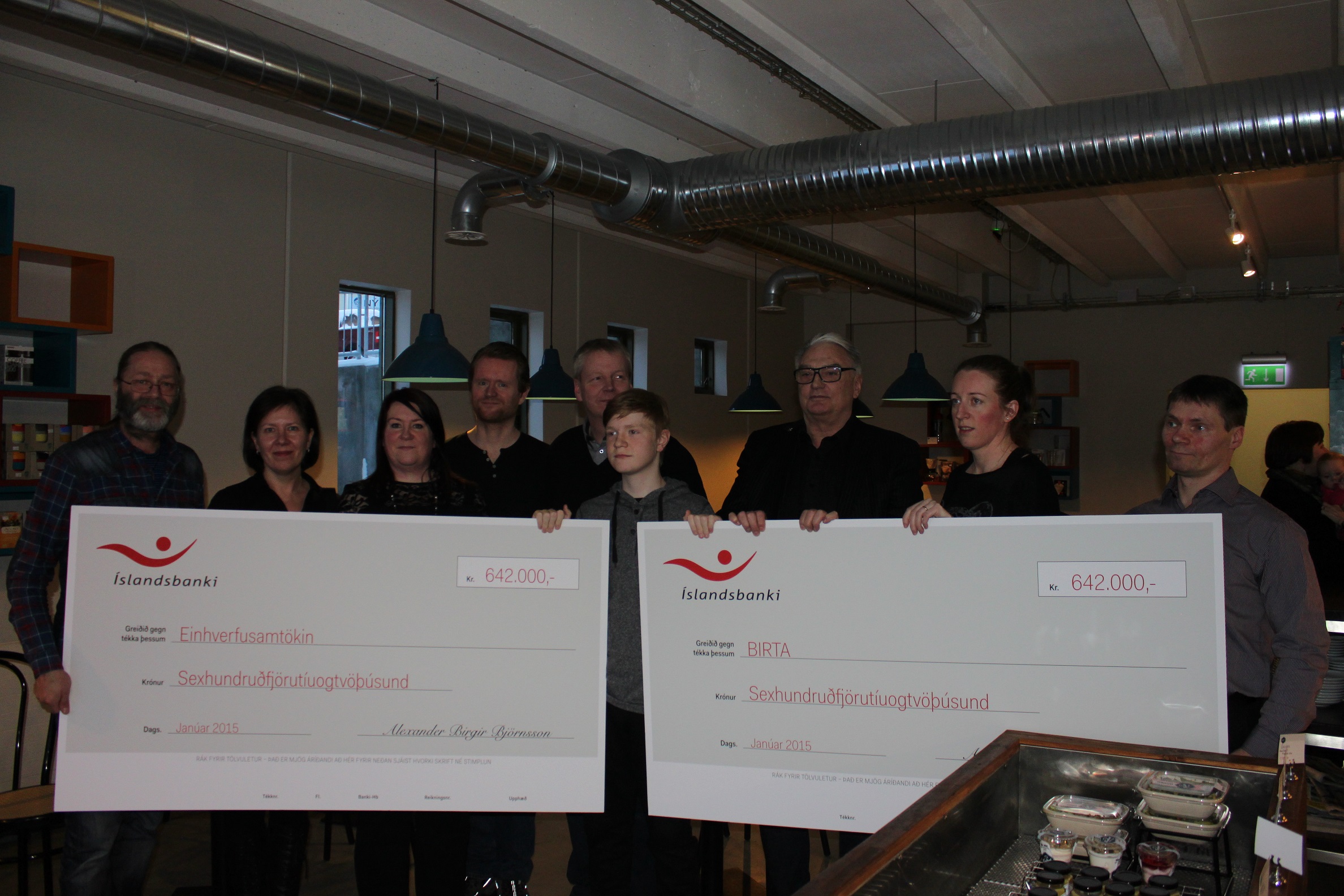 Ég og fleiri frægir - styrkur